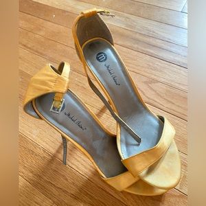 High hells by Michael Antonio | Yellow or Mustard | size : 8.5